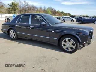 ✅ 2005 Bentley Arnage R • VIN: SCBLC37F15CX10517 • Lot: 54303364. Wystawiony na Copart z przebiegiem 116 865 mil. Bezpłatny archiwum sprzedaży aukcyjnych z USA i szczegółowy raport historii pojazdu na DreamBid. Zdjęcie 4.