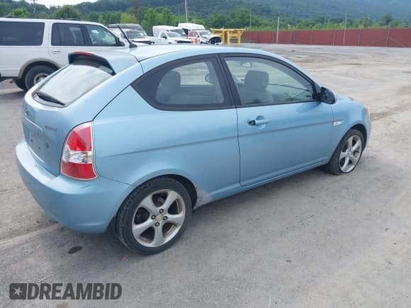 ✅ 2007 Hyundai Accent SE • VIN: KMHCN36C37U027810 • Лот: 43477452. Опубликован ранее на IAAI с пробегом 101 286 миль. Бесплатный доступ к архиву аукционных продаж из США и подробный отчёт об истории автомобиля на DreamBid. Изображение 4.