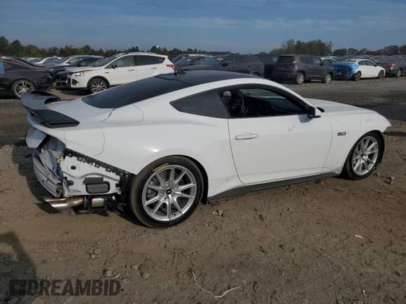 ✅ 2024 Ford Mustang GT • VIN: 1FA6P8CF1R5428380 • Lot: 71914685. Listed on Copart with 4,319 mi. Free auction sales archive from the USA and detailed vehicle history report at DreamBid. Image 3.