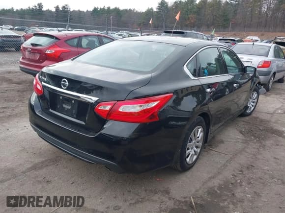 ✅ 2017 Nissan Altima SR • VIN: 1N4AL3AP1HC484107 • Lot: 43741591. Listed on IAAI with 75,908 mi. Free auction sales archive from the USA and detailed vehicle history report at DreamBid. Image 4.