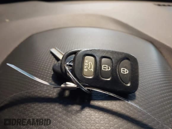 ✅ 2013 Hyundai Veloster w/Gray Int • VIN: KMHTC6AD4DU117924 • Lot: 41339465. Wystawiony na IAAI z przebiegiem 156 004 mil. Bezpłatny archiwum sprzedaży aukcyjnych z USA i szczegółowy raport historii pojazdu na DreamBid. Zdjęcie 11.