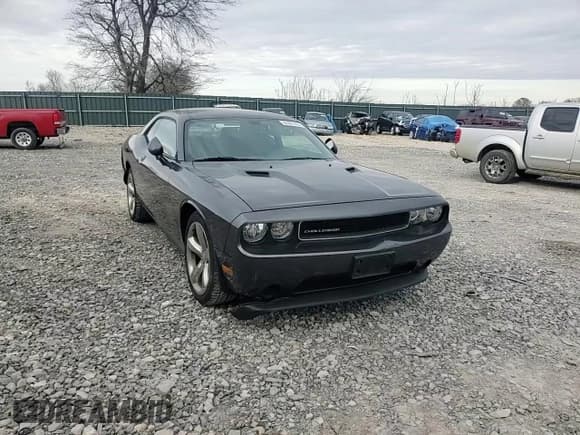 ✅ 2014 Dodge Challenger SXT • VIN: 2C3CDYAG9EH133472 • Lot: 44821425. Wystawiony na Copart z przebiegiem 132 298 mil. Bezpłatny archiwum sprzedaży aukcyjnych z USA i szczegółowy raport historii pojazdu na DreamBid. Zdjęcie 11.
