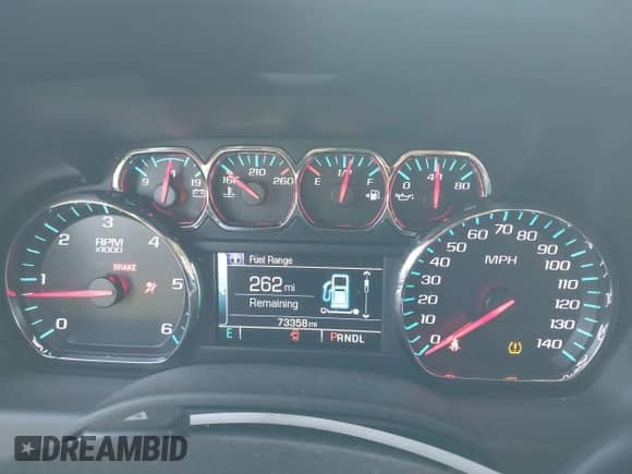 2018 Chevrolet Suburban LS z VIN 1GNSKGKC5JR173889, wystawiony jako IAAI lot #42152865 z przebiegiem 73 358 mil mil oraz . Historia ofert i sprzedaży dostępna na DreamBid. Obrazek 7.