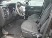 ✅ 2019 Chevrolet Silverado 1500 Custom • VIN: 1GCUYBEF3KZ323539 • Lot: 61250415. Wystawiony na Copart z przebiegiem 48 262 mil. Bezpłatny archiwum sprzedaży aukcyjnych z USA i szczegółowy raport historii pojazdu na DreamBid. Zdjęcie 7.