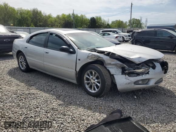 ✅ 2000 Chrysler 300M M • VIN: 2C3HE66G9YH383296 • Lot: 52339395. Wystawiony na Copart z przebiegiem 128 842 mil. Bezpłatny archiwum sprzedaży aukcyjnych z USA i szczegółowy raport historii pojazdu na DreamBid. Zdjęcie 4.