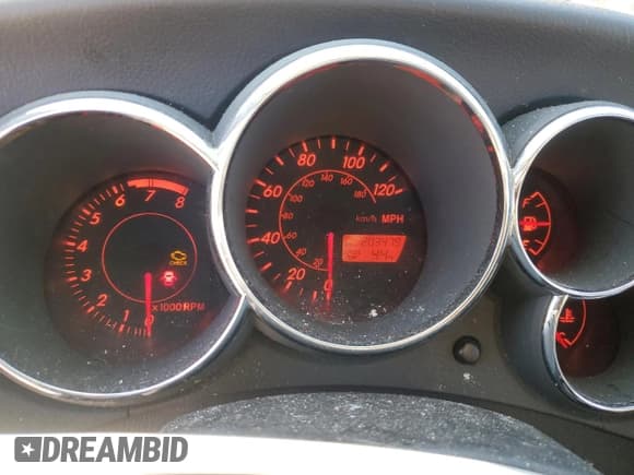 ✅ 2003 Pontiac Vibe • VIN: 5Y2SL62873Z464456 • Lot: 92429475. Wystawiony na Copart z przebiegiem 203 479 mil. Bezpłatny archiwum sprzedaży aukcyjnych z USA i szczegółowy raport historii pojazdu na DreamBid. Zdjęcie 9.