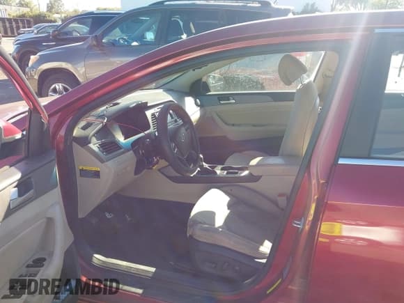 ✅ 2015 Hyundai Sonata SE • VIN: 5NPE24AF9FH016946 • Лот: 43477507. Опубликован ранее на IAAI с пробегом 183 902 миль. Бесплатный доступ к архиву аукционных продаж из США и подробный отчёт об истории автомобиля на DreamBid. Изображение 5.