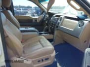 ✅ 2012 Ford F-150 XL • VIN: 1FTFW1CF8CFA36115 • Lot: 41515870. Wystawiony na IAAI z przebiegiem Nie podano. Bezpłatny archiwum sprzedaży aukcyjnych z USA i szczegółowy raport historii pojazdu na DreamBid. Zdjęcie 5.