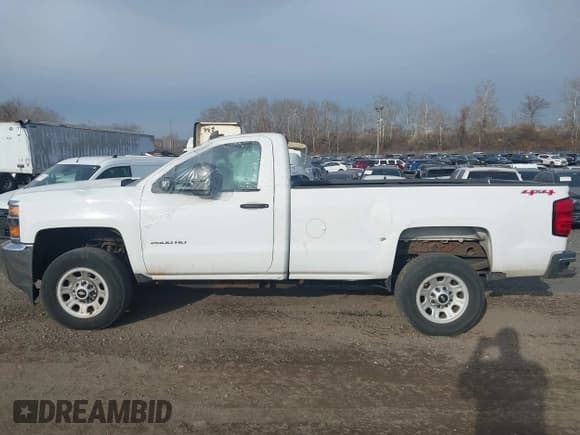✅ 2015 Chevrolet Silverado 2500HD Work Truck • VIN: 1GC0KUEG8FZ533922 • Lot: 43788328. Listed on IAAI with 82,758 mi. Free auction sales archive from the USA and detailed vehicle history report at DreamBid. Image 13.