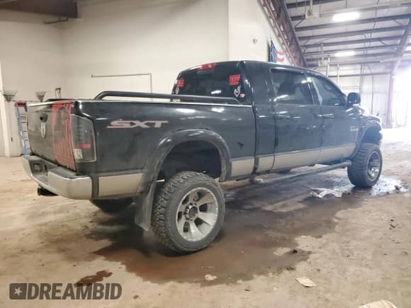 2008 Dodge 1500 SXT z VIN 3D7KS19D18G127030, wystawiony jako Copart lot #82023824 z przebiegiem 229 044 mil mil oraz Czysty tytuł • Clean title. Historia ofert i sprzedaży dostępna na DreamBid. Obrazek 3.