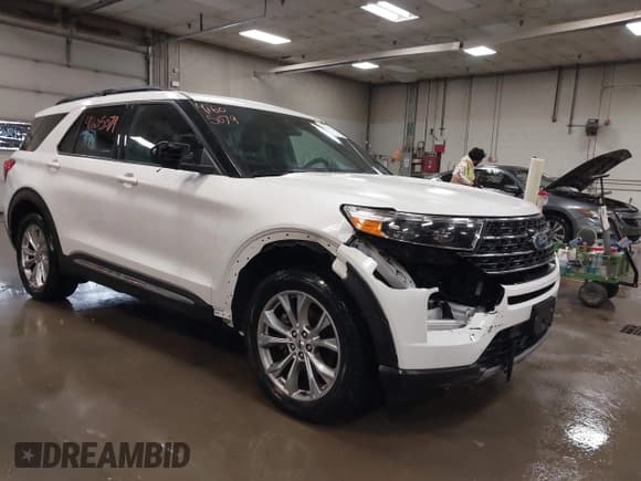 ✅ 2020 Ford Explorer XLT • VIN: 1FMSK8DH2LGA21411 • Lot: 41605079. Wystawiony na IAAI z przebiegiem 74 795 mil. Bezpłatny archiwum sprzedaży aukcyjnych z USA i szczegółowy raport historii pojazdu na DreamBid. Zdjęcie 6.