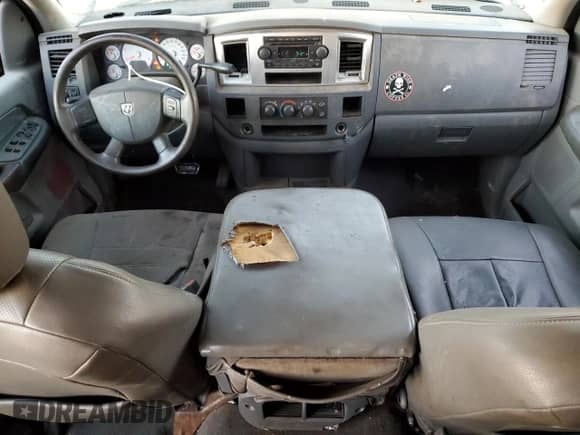 2007 Dodge 3500 SLT z VIN 3D7ML39C97G701056, wystawiony jako Copart lot #80778744 z przebiegiem 208 372 mil mil oraz Szkoda całkowita • Salvage title. Historia ofert i sprzedaży dostępna na DreamBid. Obrazek 8.