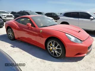 ✅ 2014 Ferrari California • VIN: ZFF65TJA2E0201735 • Lot: 75178054. Wystawiony na Copart z przebiegiem Nie podano. Bezpłatny archiwum sprzedaży aukcyjnych z USA i szczegółowy raport historii pojazdu na DreamBid. Zdjęcie 4.