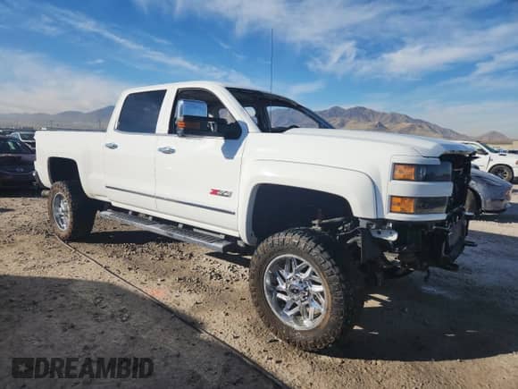 ✅ 2015 Chevrolet Silverado 3500HD LTZ • VIN: 1GC4K0C84FF676325 • Лот: 87258775. Опубликован ранее на Copart с пробегом 132 809 миль. Бесплатный доступ к архиву аукционных продаж из США и подробный отчёт об истории автомобиля на DreamBid. Изображение 4.
