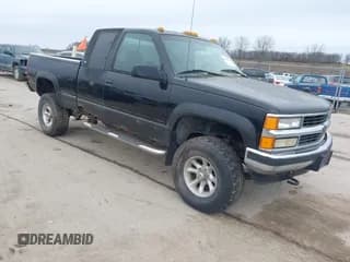 ✅ 1996 Chevrolet Silverado 1500 • VIN: 1GCEK19RXTE153676 • Lot: 43746858. Wystawiony na IAAI z przebiegiem 307 761 mil. Bezpłatny archiwum sprzedaży aukcyjnych z USA i szczegółowy raport historii pojazdu na DreamBid. Zdjęcie 1.