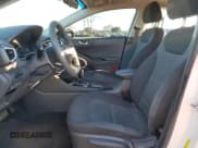 ✅ 2019 Hyundai Ioniq Blue • VIN: KMHC65LC3KU178720 • Lot: 88171575. Wystawiony na Copart z przebiegiem 88 221 mil. Bezpłatny archiwum sprzedaży aukcyjnych z USA i szczegółowy raport historii pojazdu na DreamBid. Zdjęcie 7.