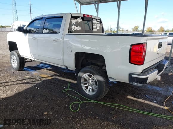 ✅ 2017 Chevrolet Silverado 1500 LT • VIN: 3GCUKREC9HG309038 • Lot: 43511015. Listed on IAAI with 55,170 mi. Free auction sales archive from the USA and detailed vehicle history report at DreamBid. Image 3.