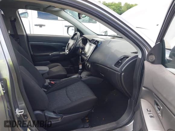 ✅ 2021 Mitsubishi Outlander SE • VIN: JA4APVAUXMU018576 • Lot: 42166527. Listed on IAAI with 126,732 mi. Free auction sales archive from the USA and detailed vehicle history report at DreamBid. Image 5.