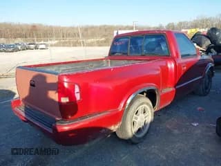 ✅ 1998 Chevrolet S-10 • VIN: 1GCCS14W4W8151302 • Лот: 41765595. Опубликован ранее на IAAI с пробегом 285 683 миль. Бесплатный доступ к архиву аукционных продаж из США и подробный отчёт об истории автомобиля на DreamBid. Изображение 4.