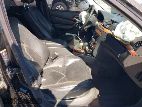 ✅ 2004 Mercedes-Benz S 430 • VIN: WDBNG70J34A414925 • Лот: 41631713. Опубликован ранее на IAAI с пробегом Не указан. Бесплатный доступ к архиву аукционных продаж из США и подробный отчёт об истории автомобиля на DreamBid. Изображение 5.