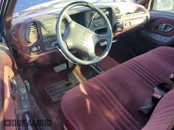 1995 Chevrolet Silverado 1500 с VIN 1GCEK14K7SZ145164, выставлен на аукционе Copart как лот 85923145 с пробегом 181 324 миль миль и Списание • Salvage title. История ставок и продаж доступна на DreamBid. Изображение 8.