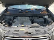 ✅ 2010 Toyota Highlander Sport • VIN: 5TDXK3EH1AS005246 • Lot: 63692455. Wystawiony na Copart z przebiegiem 184 010 mil. Bezpłatny archiwum sprzedaży aukcyjnych z USA i szczegółowy raport historii pojazdu na DreamBid. Zdjęcie 12.