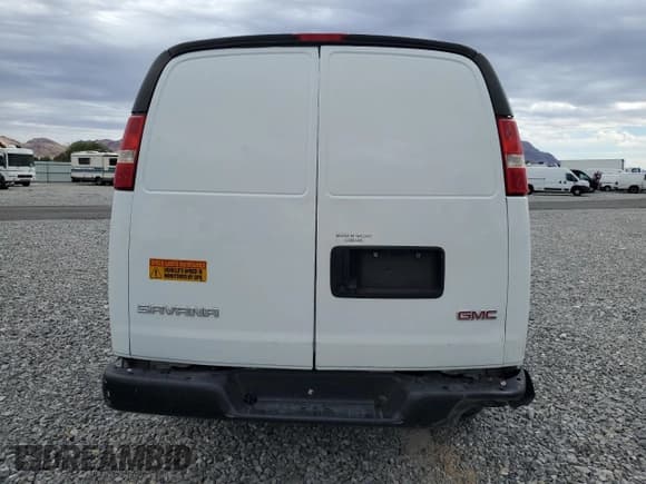 ✅ 2019 GMC Savana Cargo • VIN: 1GTW7BFPXK1277192 • Лот: 86145655. Опубликован ранее на Copart с пробегом 80 464 миль. Бесплатный доступ к архиву аукционных продаж из США и подробный отчёт об истории автомобиля на DreamBid. Изображение 6.