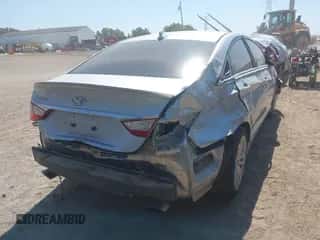 2013 Hyundai Sonata Limited with VIN 5NPEC4AC5DH587219, listed as a IAAI auction lot 43202000 with 114,959 mi miles and . Bid and sale history available at DreamBid. Image 4.