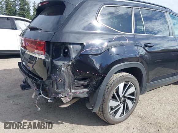 ✅ 2024 Volkswagen Atlas SE • VIN: 1V2JR2CA1RC561621 • Лот: 43316615. Опубликован ранее на IAAI с пробегом 43 224 миль. Бесплатный доступ к архиву аукционных продаж из США и подробный отчёт об истории автомобиля на DreamBid. Изображение 19.