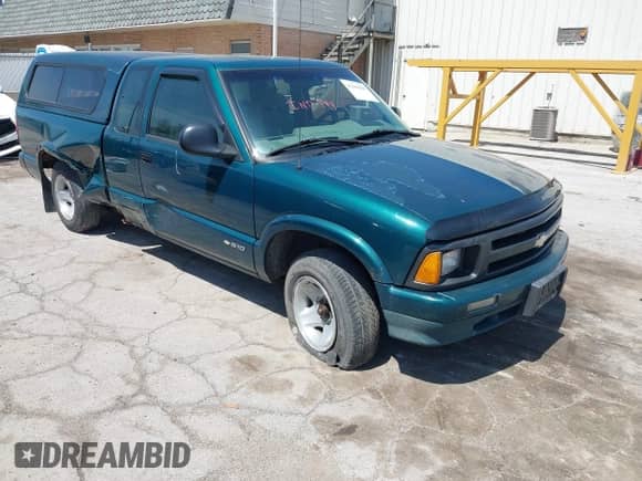 1997 Chevrolet S-10 LS с VIN 1GCCS19X4V8120776, выставлен на аукционе IAAI как лот 42106829 с пробегом 93 885 миль миль и . История ставок и продаж доступна на DreamBid. Изображение 1.