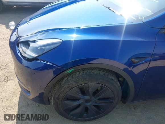 ✅ 2024 Tesla Model Y • VIN: 7SAYGDED2RF119770 • Лот: 42462600. Опубликован ранее на IAAI с пробегом 6 712 миль. Бесплатный доступ к архиву аукционных продаж из США и подробный отчёт об истории автомобиля на DreamBid. Изображение 6.