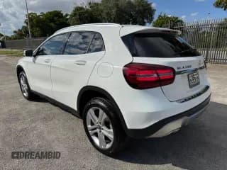 ✅ 2019 Mercedes-Benz GLA 250 • VIN: WDCTG4EB3KJ551881 • Лот: 92629685. Опубликован ранее на Copart с пробегом 90 251 миль. Бесплатный доступ к архиву аукционных продаж из США и подробный отчёт об истории автомобиля на DreamBid. Изображение 2.