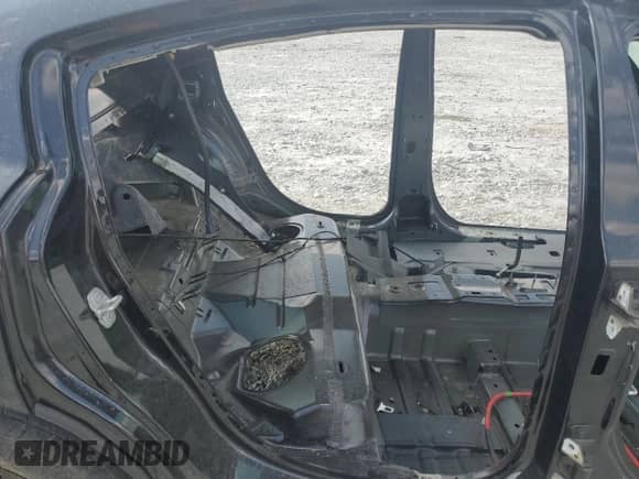 2015 Dodge Charger SRT Hellcat z VIN 2C3CDXL93FH501042, wystawiony jako Copart lot #71078075 z przebiegiem Nie podano mil oraz Szkoda całkowita • Salvage title. Historia ofert i sprzedaży dostępna na DreamBid. Obrazek 10.