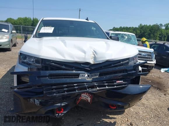 ✅ 2022 Chevrolet Silverado 1500 LT Trail Boss • VIN: 1GCPYFED7NZ146324 • Lot: 42416840. Wystawiony na IAAI z przebiegiem 69 309 mil. Bezpłatny archiwum sprzedaży aukcyjnych z USA i szczegółowy raport historii pojazdu na DreamBid. Zdjęcie 11.