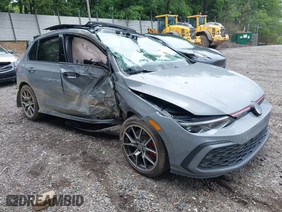 ✅ 2023 Volkswagen Golf GTI SE • VIN: WVW2A7CD0PW117839 • Лот: 42523359. Опубликован ранее на IAAI с пробегом 27 908 миль. Бесплатный доступ к архиву аукционных продаж из США и подробный отчёт об истории автомобиля на DreamBid. Изображение 1.