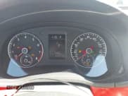 ✅ 2013 Volkswagen Passat S • VIN: 1VWAH7A3XDC055975 • Lot: 43501927. Wystawiony na IAAI z przebiegiem 163 421 mil. Bezpłatny archiwum sprzedaży aukcyjnych z USA i szczegółowy raport historii pojazdu na DreamBid. Zdjęcie 7.