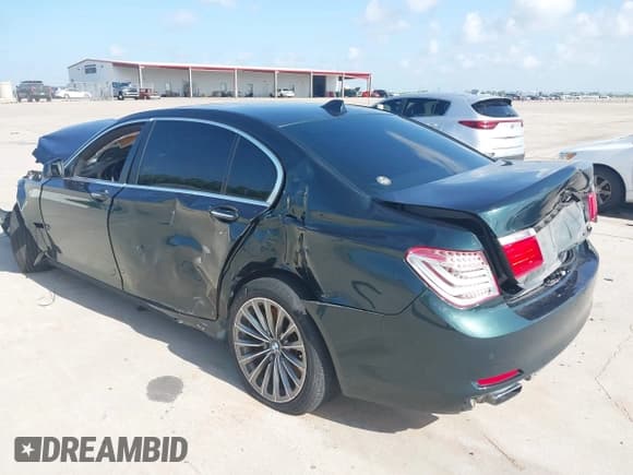 ✅ 2011 BMW 7 Series 750Li • VIN: WBAKB8C56BC852294 • Лот: 42844790. Опубликован ранее на IAAI с пробегом Не указан. Бесплатный доступ к архиву аукционных продаж из США и подробный отчёт об истории автомобиля на DreamBid. Изображение 3.