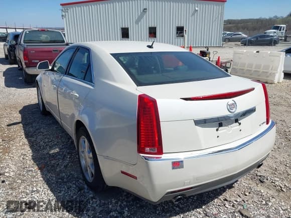 ✅ 2008 Cadillac CTS AWD • VIN: 1G6DG577X80139631 • Лот: 41813311. Опубликован ранее на IAAI с пробегом 208 723 миль. Бесплатный доступ к архиву аукционных продаж из США и подробный отчёт об истории автомобиля на DreamBid. Изображение 3.