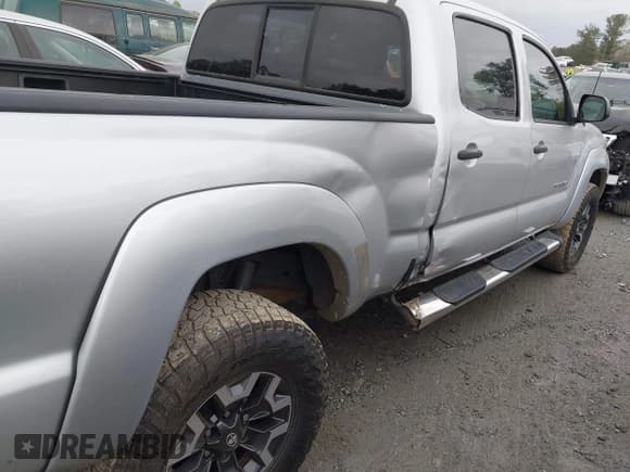 ✅ 2012 Toyota Tacoma PreRunner • VIN: 3TMKU4HN0CM033568 • Lot: 41907705. Wystawiony na IAAI z przebiegiem 207 206 mil. Bezpłatny archiwum sprzedaży aukcyjnych z USA i szczegółowy raport historii pojazdu na DreamBid. Zdjęcie 17.