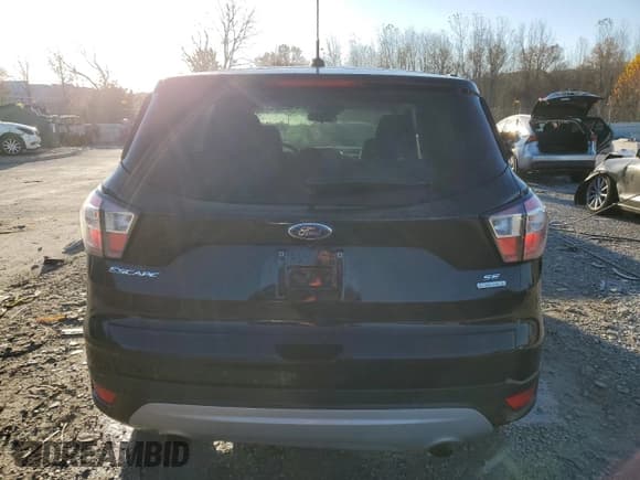 ✅ 2017 Ford Escape SE • VIN: 1FMCU0GD3HUE03965 • Lot: 92405865. Listed on Copart with 23,118 mi. Free auction sales archive from the USA and detailed vehicle history report at DreamBid. Image 6.