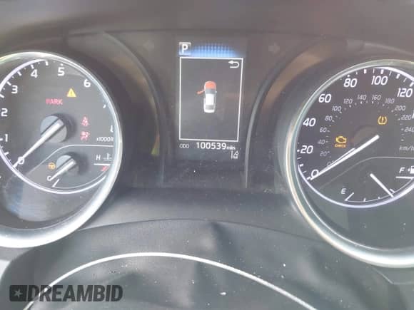 2020 Toyota Camry SE with VIN 4T1G11AK8LU939715, listed as a IAAI auction lot 43295305 with 100,539 mi miles and . Bid and sale history available at DreamBid. Image 7.