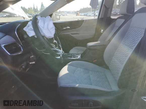 ✅ 2020 Chevrolet Equinox LT • VIN: 2GNAXKEV9L6183594 • Лот: 82423135. Опубликован ранее на Copart с пробегом 97 830 миль. Бесплатный доступ к архиву аукционных продаж из США и подробный отчёт об истории автомобиля на DreamBid. Изображение 7.