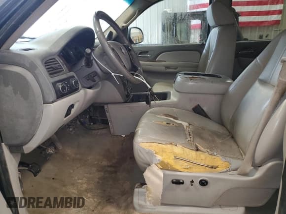 ✅ 2007 Chevrolet Silverado 2500HD 2LT • VIN: 1GCHK236X7F560723 • Лот: 68565425. Опубликован ранее на Copart с пробегом 285 139 миль. Бесплатный доступ к архиву аукционных продаж из США и подробный отчёт об истории автомобиля на DreamBid. Изображение 7.