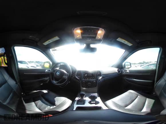 2018 Jeep Grand Cherokee Limited z VIN 1C4RJEBG7JC397430, wystawiony jako IAAI lot #43224051 z przebiegiem 160 342 mil mil oraz . Historia ofert i sprzedaży dostępna na DreamBid. Obrazek 18.