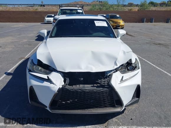 ✅ 2017 Lexus IS 200t • VIN: JTHBA1D23H5053960 • Lot: 42876263. Wystawiony na IAAI z przebiegiem 146 850 mil. Bezpłatny archiwum sprzedaży aukcyjnych z USA i szczegółowy raport historii pojazdu na DreamBid. Zdjęcie 6.