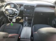 ✅ 2023 Hyundai Tucson N Line • VIN: KM8JF3AE8PU175254 • Lot: 63258685. Wystawiony na Copart z przebiegiem 82 502 mil. Bezpłatny archiwum sprzedaży aukcyjnych z USA i szczegółowy raport historii pojazdu na DreamBid. Zdjęcie 8.