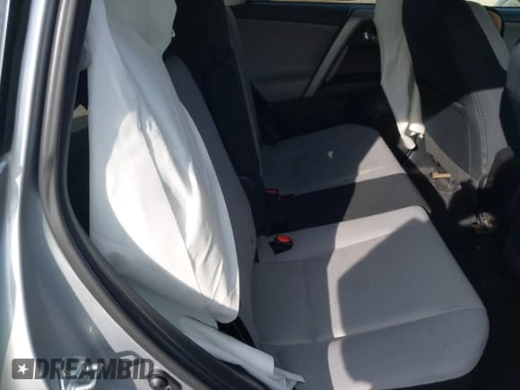 ✅ 2016 Toyota RAV4 XLE • VIN: 2T3RFREV3GW530029 • Lot: 43581002. Wystawiony na IAAI z przebiegiem 95 589 mil. Bezpłatny archiwum sprzedaży aukcyjnych z USA i szczegółowy raport historii pojazdu na DreamBid. Zdjęcie 8.