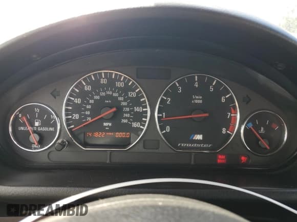 ✅ 2000 BMW Z3 M Roadster • VIN: WBSCK9348YLC94103 • Lot: 58534605. Wystawiony na Copart z przebiegiem 141 822 mil. Bezpłatny archiwum sprzedaży aukcyjnych z USA i szczegółowy raport historii pojazdu na DreamBid. Zdjęcie 9.