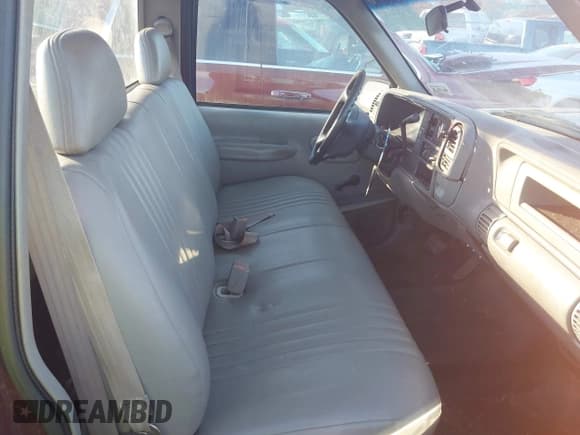 ✅ 1997 Chevrolet Silverado 2500 • VIN: 1GCGC24R4VE116189 • Lot: 43456784. Wystawiony na IAAI z przebiegiem 203 518 mil. Bezpłatny archiwum sprzedaży aukcyjnych z USA i szczegółowy raport historii pojazdu na DreamBid. Zdjęcie 8.