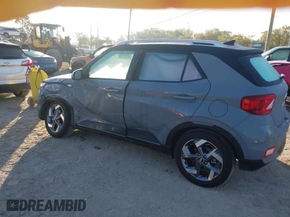 ✅ 2022 Hyundai Venue SEL • VIN: KMHRC8A3XNU169413 • Lot: 41804070. Listed on IAAI with 24,246 mi. Free auction sales archive from the USA and detailed vehicle history report at DreamBid. Image 3.